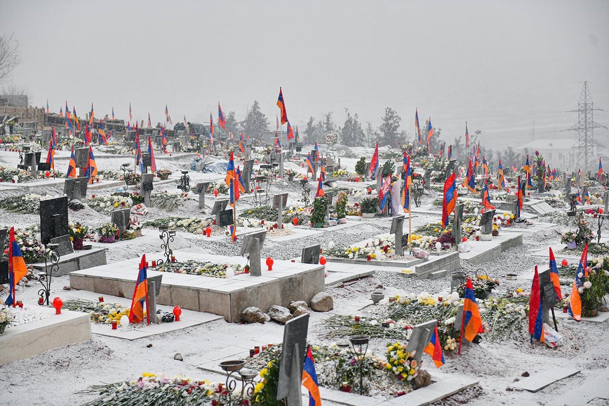 ANZHELA_YAN's tweet photo. Christmas canceled in #Armenian and #Artsakh. Life is stopped for us.
”Thank you” for your silence World ❗️ https://t.co/NDqPh01Jwt