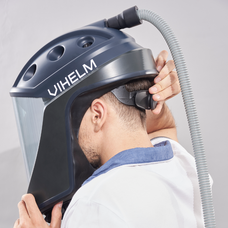 vihelmvn's tweet photo. Vihelm's powerful blower gives you more than enough air (1.5 times NIOSH's standards). Keep harmful pathogens out, get purified air in. Get on with your day, safely. 

* Double protection
* Strong airflow
* Built-in glove
* Built-in side trays
* Scratching holes