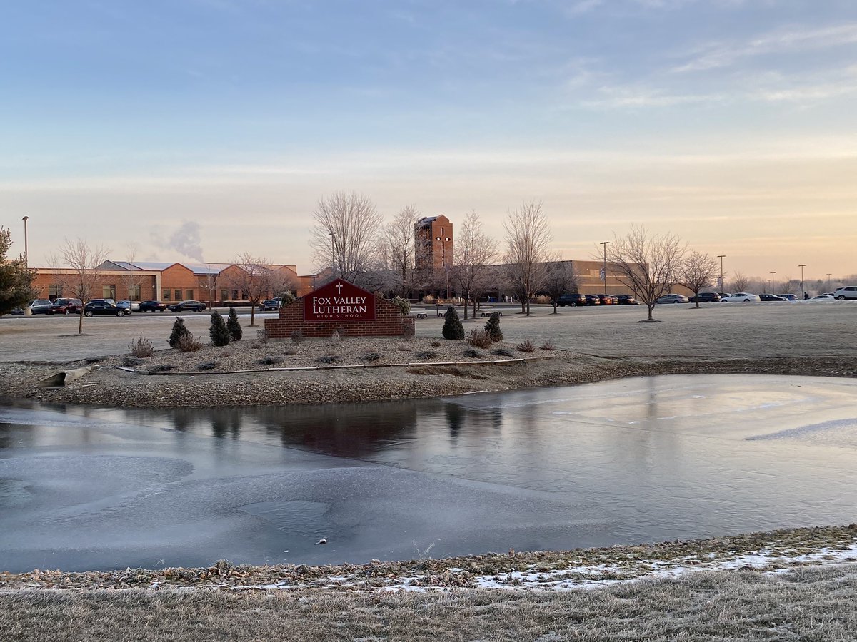 LVMYPack's tweet photo. Final school day for 2020. #noclosures #foxes #beautifulday https://t.co/4t18fdQkWA