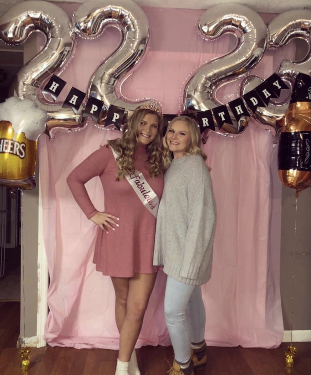 AEggleton05's tweet photo. throwbacks with my bestie! Ily!! Happy 23rd 💞💞 (ok now i’m done) https://t.co/ysYSBvTCmw