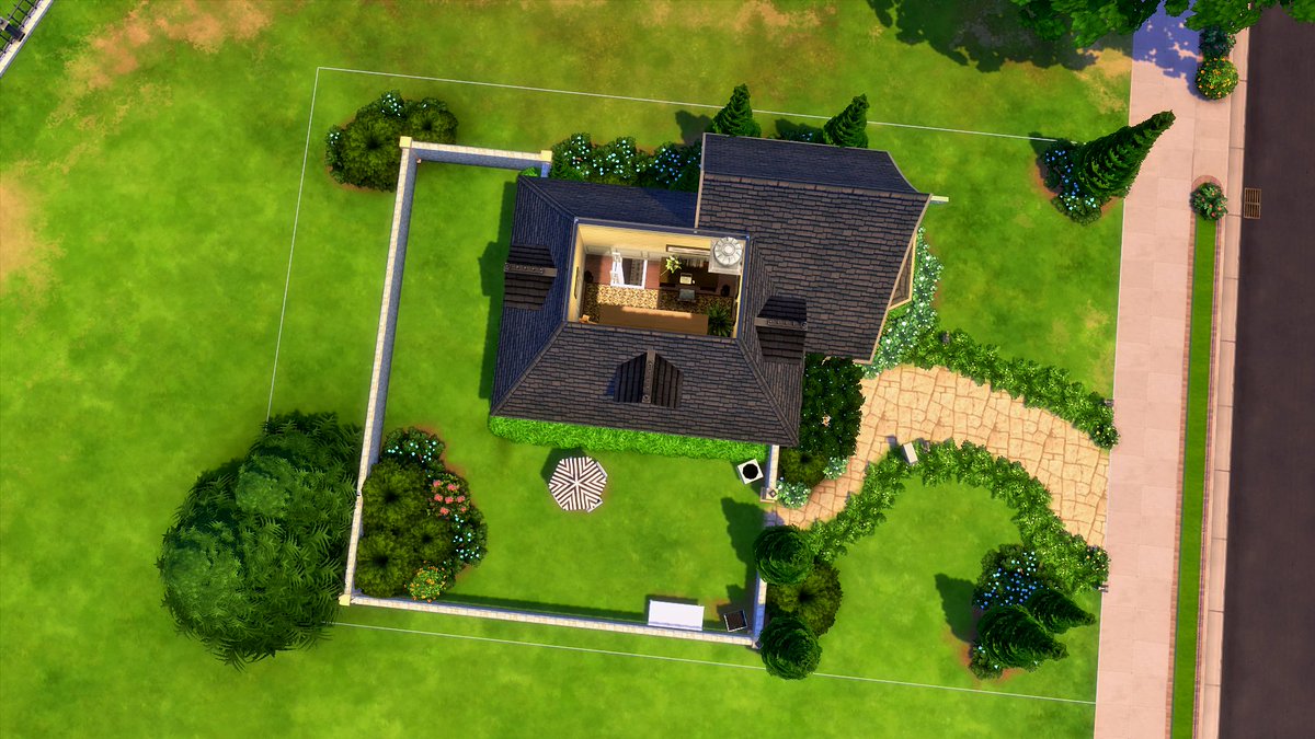 SimsMomChelle's tweet photo. I uploaded my first shell to the gallery (Difficult Tiny Shell) and a few people have joined in. I finished mine last night. Here's my "Tiny Writer's Cottage". You can find the shell on the gallery if you want to try it. #xochellejoxo #showusyourbuilds #Sims4 #TS4 #Simsbuilds https://t.co/JoSsyIm2Po