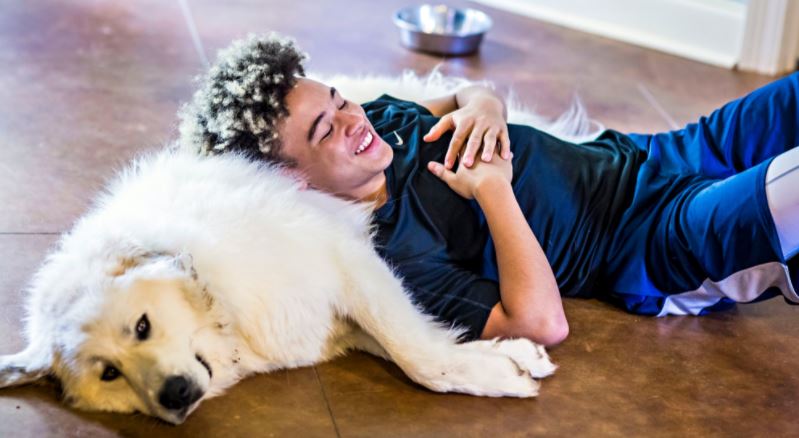 "Now, I’m living my best life," says Latrell.

He was adopted through our Wendy’s Wonderful Kids program when he was 16, but 120,000+ young people in #FosterCare are still waiting for a forever family. Retweet to help spread the word about #FosterCareAdoption.

#Home4Holidays