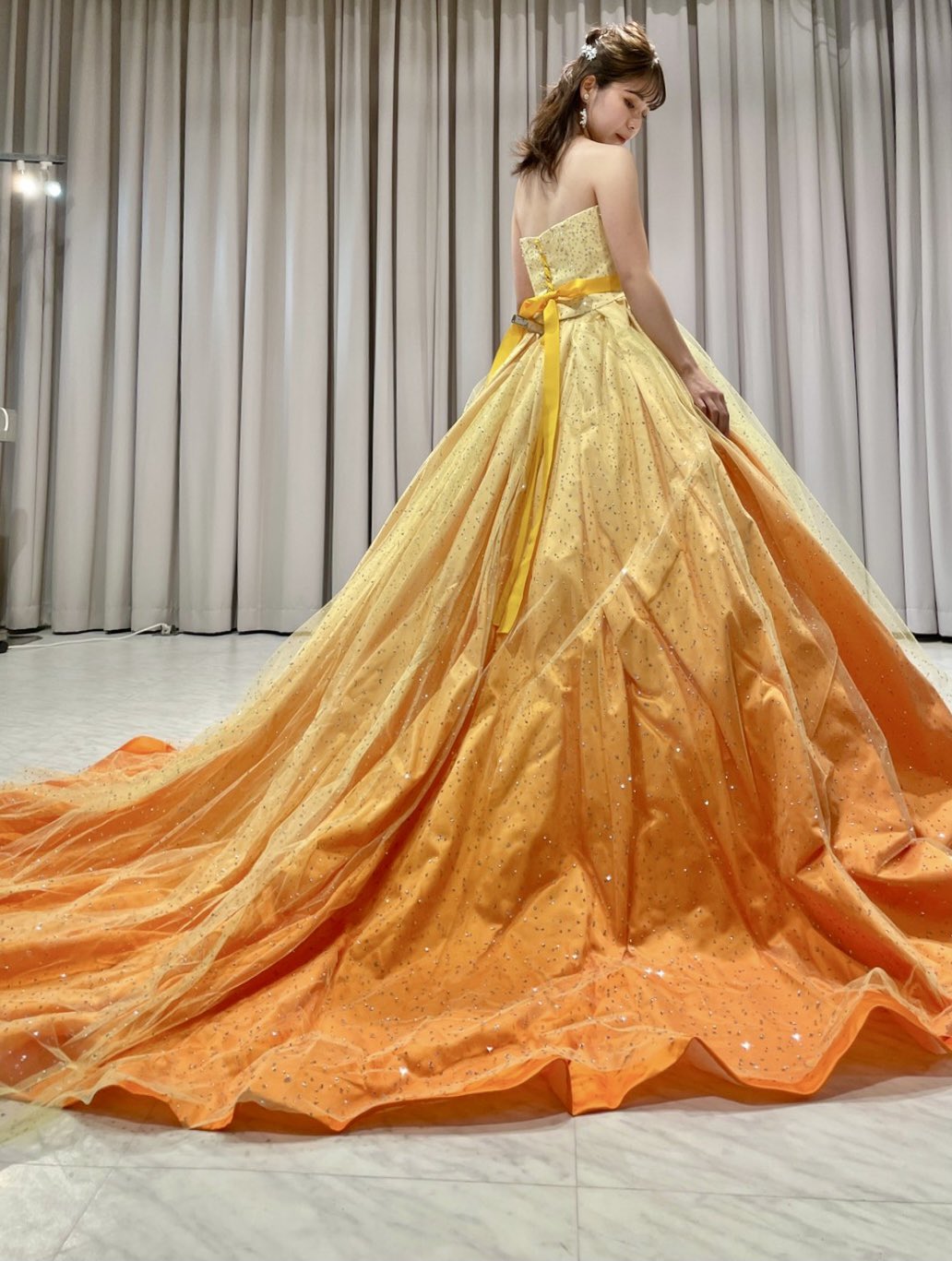 ウェディングドレス スポサブランカ Sposa Blanca キヨコハタ イエローからオレンジのグラデーションカラードレス ドレス カラードレス スポサブランカ Sposablanca カラードレス試着 フォトウェディング プレ花嫁 関西花嫁 関西プレ花嫁 大阪