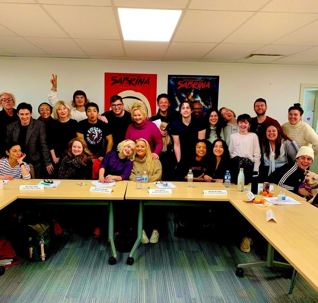 DailyRoss's tweet photo. [PHOTO] "The #readthru for the episode with the original aunties!" #ChillingAdventuresofSabrina #CAOS (via reallucydavis on Instagram) https://t.co/v7Rw6CXzEI