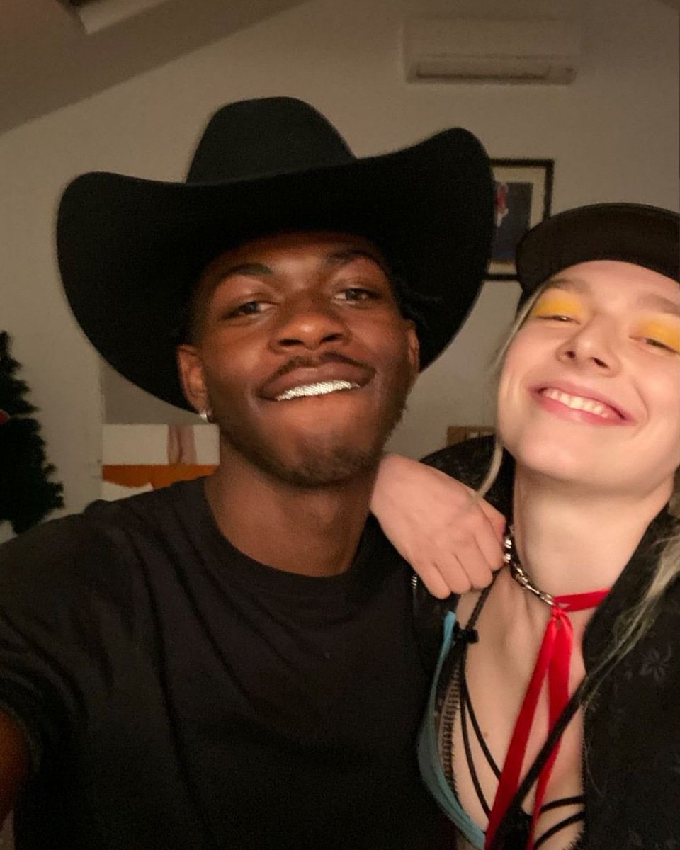 hunterslatest's tweet photo. "Last new year's eve @hunters 💗🌟"
- @LilNasX via IG Story.

#HunterSchafer #EuphoriaHBO https://t.co/nbbYDWvx1c