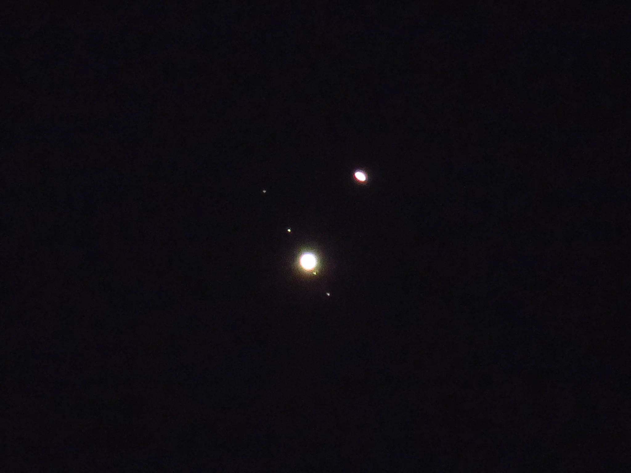 木星と土星が超大接近？一生に一度級の激レアな状況なのでぜひ夜空を見てみて！