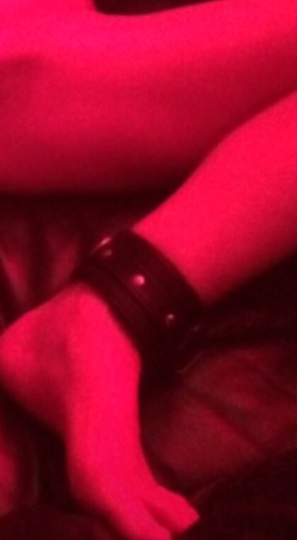LilithAlgol's tweet photo. Some people can’t be saved 

For more details #onlyfans #subscribe #pics #bdsm #restrained https://t.co/nOeagta97Z