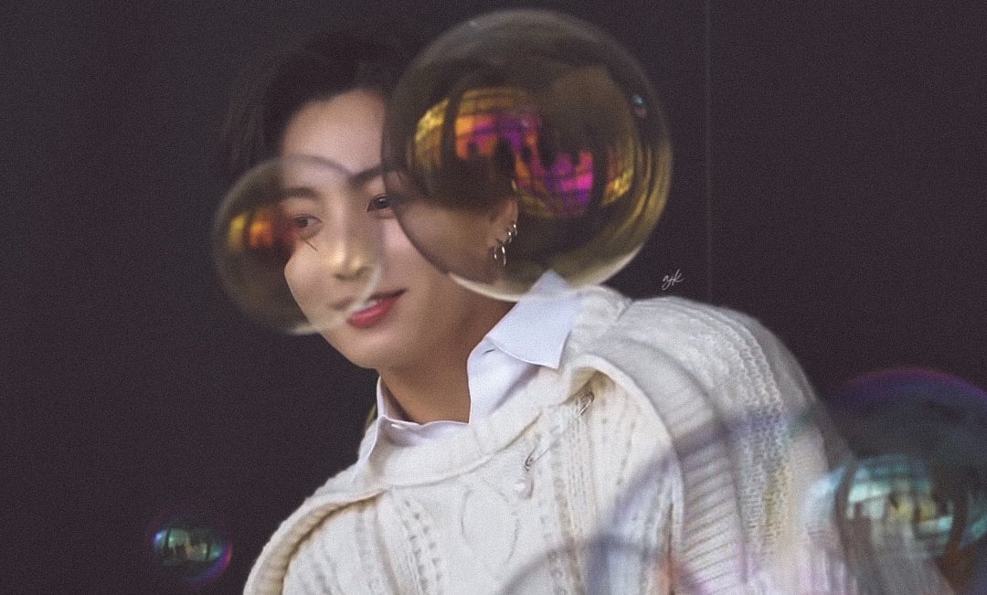 archiveforJK's tweet photo. jungkook, dicon making film https://t.co/2DPmOcLIiS