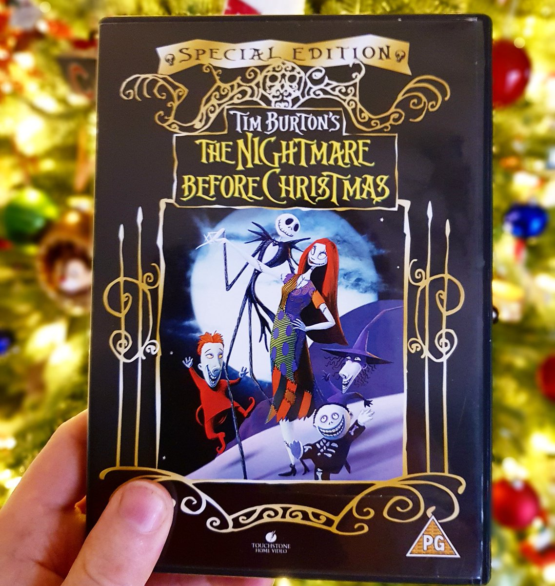 "There's children throwing snowballs, instead of throwing heads, they're busy building toys and absolutely no one's dead."

New episode Christmas Eve...

#TheNightmareBeforeChristmas #TimBurton #JackSkellington #Christmas #HalloweenOnChristmas #Horror #Disney <a href="/Disney/">Disney</a>