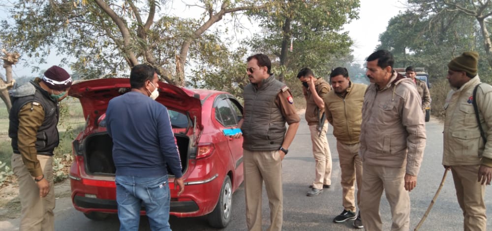balliapolice's tweet photo. #BALLIA_POLICE
PS_उभांव बार्डर चेकिंग https://t.co/Gh5t1mD3zj