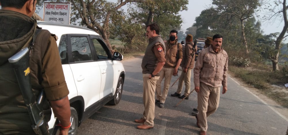 balliapolice's tweet photo. #BALLIA_POLICE
PS_उभांव बार्डर चेकिंग https://t.co/Gh5t1mD3zj