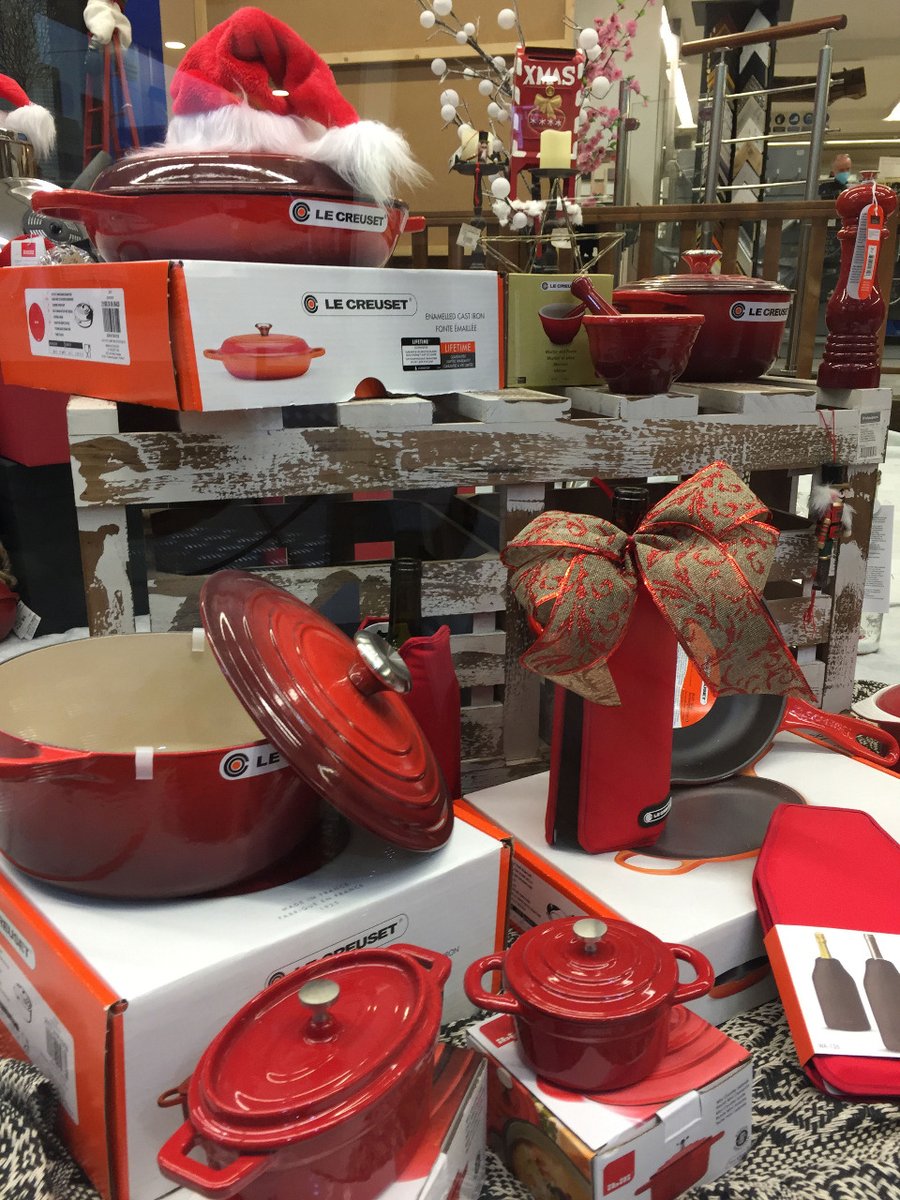 FAlbertSoler's tweet image. 💡 Idees de regals útils: menatge de cuina Kuhn Rikon i Le Creuset 😀

#Nadal2020
#KuhnRikon
#LeCreuset
#Lleida
#Torrefarrera