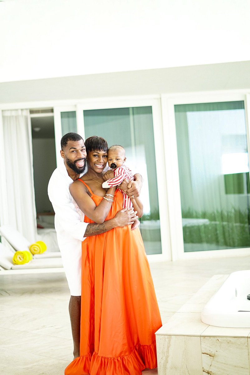 aireyys's tweet photo. Happy Wife, Happy Life! ❤️ Everyday with @shakesdrayton makes me a better husband, a better father, and a better man. Please help me wish my Queen the Happiest Birthday, she deserves the world. 🌍 😘🎂🎈🎁 https://t.co/En7M1JR2iM