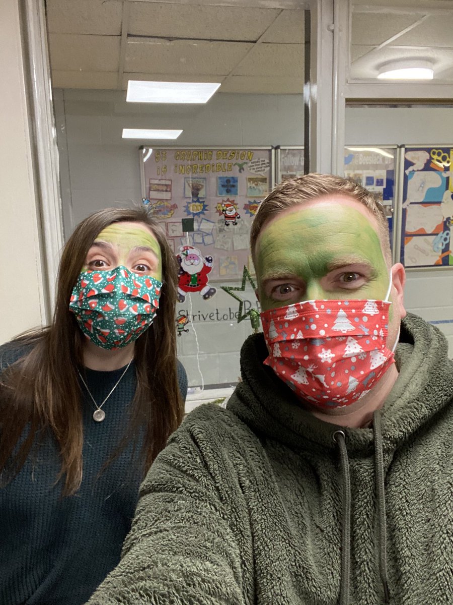 It’s beginning to look a lot like...nonsense for a retirement!! ⁦<a href="/Beeslack_DT/">Beeslack Design&Tech</a>⁩ ⁦<a href="/BeeslackHigh/">Beeslack CHS</a>⁩