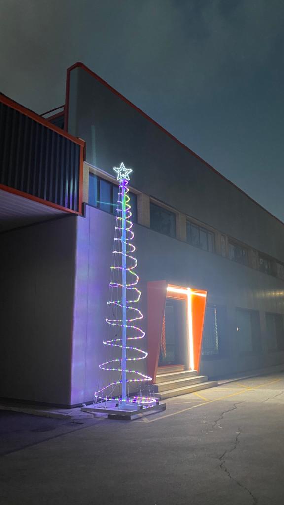 Desde Dippanel❄ quisiéramos desearos🎄 unas Felices Fiestas ⛄y todo lo mejor para 2021🌟