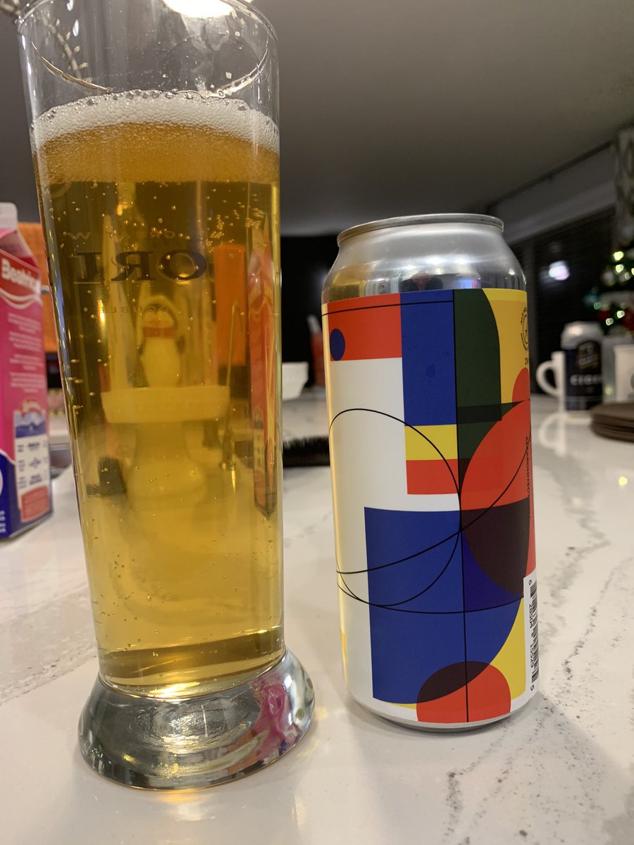 ra_zor09's tweet photo. Day 4 Advent Beer #alearchitect #lil’crispy #Helleslager https://t.co/ouWcw4879P