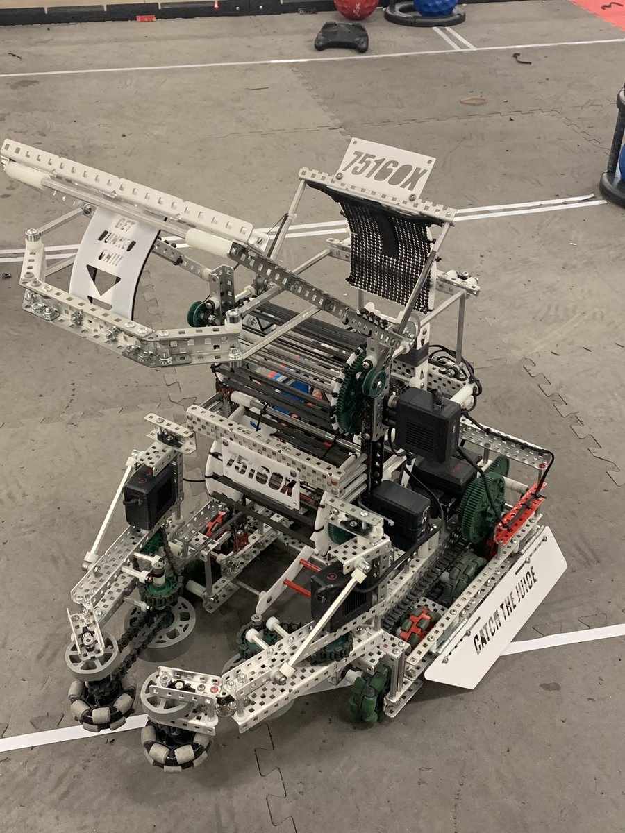 JakobeGarrett3's tweet photo. Vex Competition ready 🤖😎💯 https://t.co/pfYjIzafpQ
