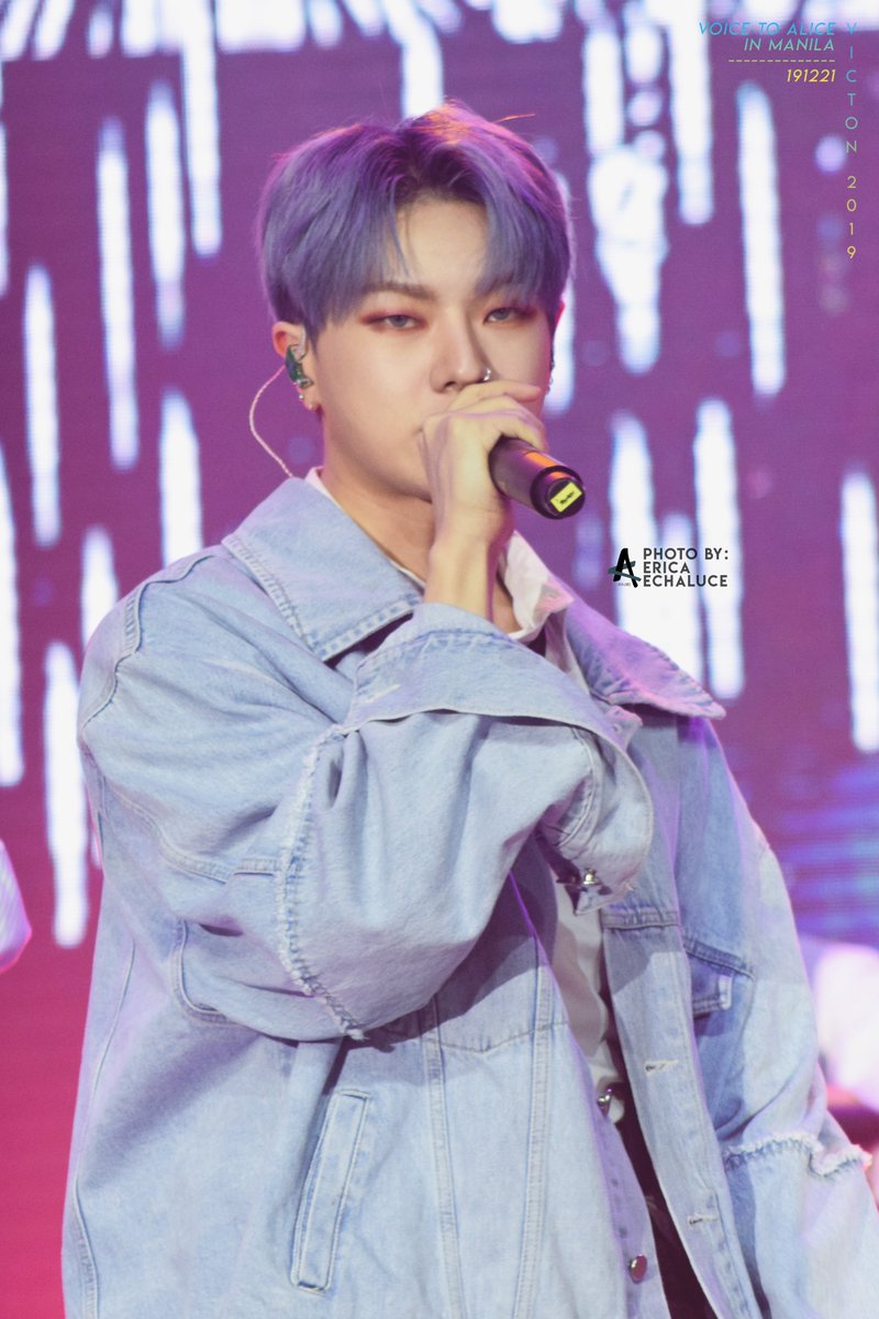AKALabel_'s tweet photo. 191221 VICTON 1st Asia Tour "VOICE TO ALICE" in Manila 2019
Do Hanse's cat eyes 😺😺
#VICTON #빅톤 #HANSE #한세 #도한세 #VOICE_TO_ALICE #VOICETOALICE #VoicetoAliceinMNL #VICTONinMNL #AKALabel https://t.co/mylSiOCW9T