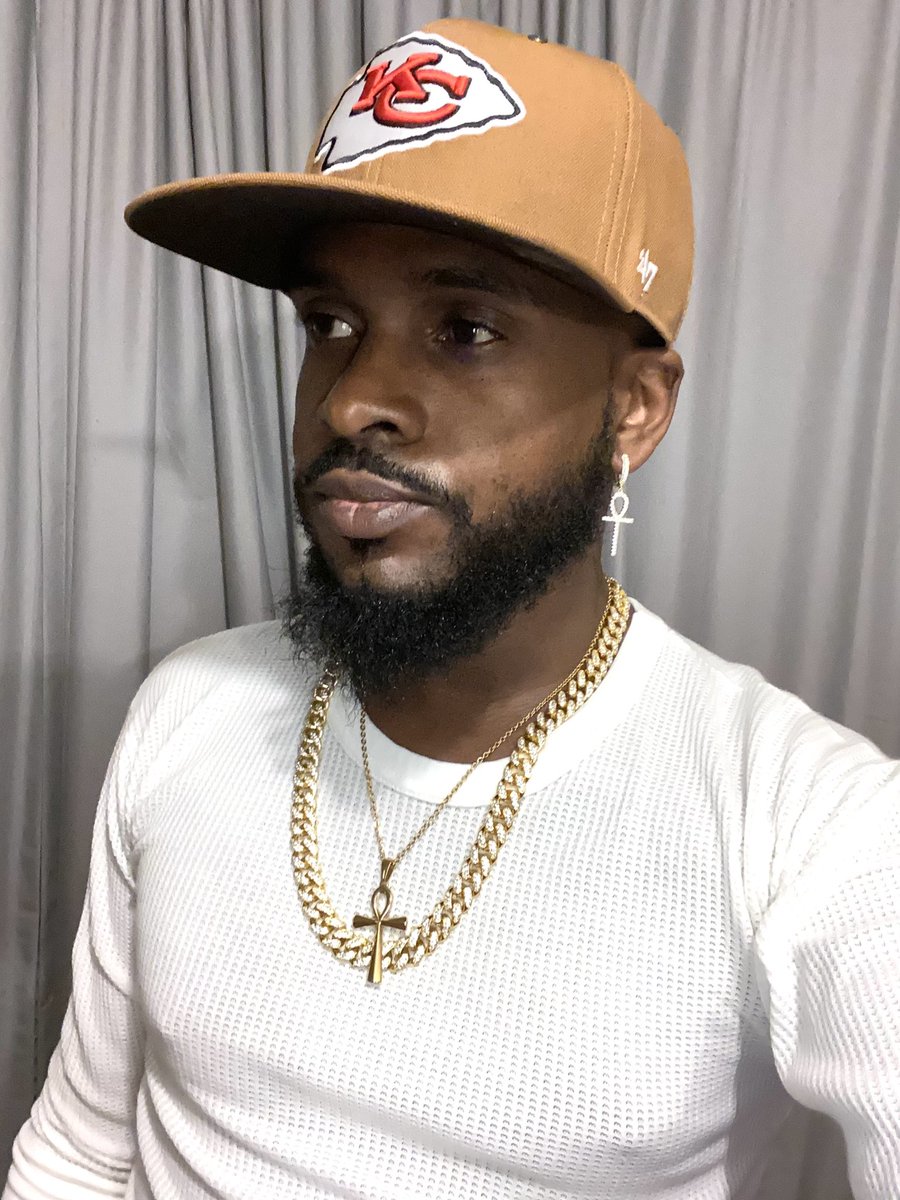 dapooch84's tweet image. 