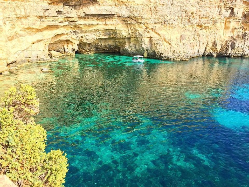 Голубая лагуна кипр пафос. Тропическая лагуна майкоп. Лагуна гигабасс. Лагуны работа. Голубая лагуна находка.