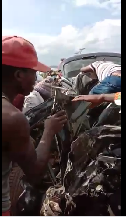 motoristsoffice's tweet photo. Anyone who knows Joseph M. Wanjohi? From Ruiru (wife's name is Rose Gathoni or Muthoni) got an accident in Narok. Audi A5 KCZ ... He is stable at Narok hospital.  Thanks https://t.co/CCa0ie5AZ8