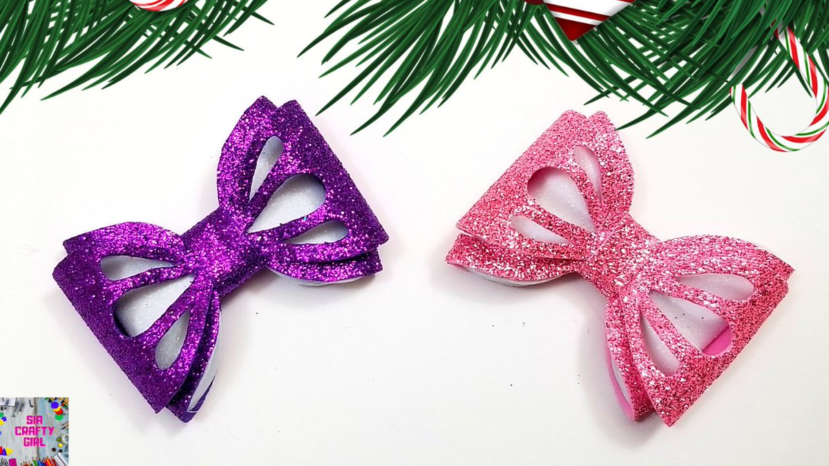 DIY Christmas Bow / Christmas Decoration Ideas
youtu.be/WkKPgTHeyMA
#christmas2020 #Christmas  #christmasdecor #christmasdecorations