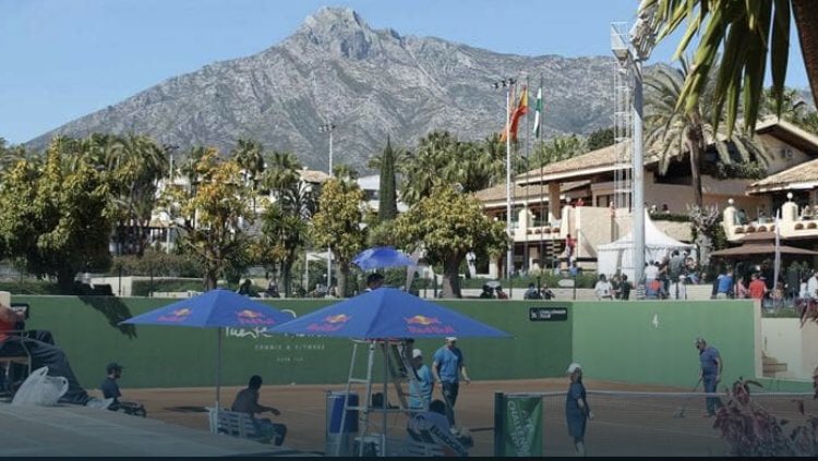 Marbella CH vs(6) Roland Garros - Court Lenglen