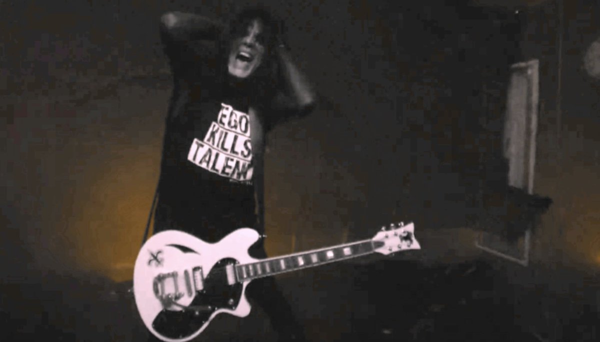 .<a href="/jammerzine/">Jammerzine</a>'s 'The Week in #Indie' presents 'The Brightside of 2020' for your viewing pleasure, featuring #BeautyinChaos @MichaelCiravolo, plus <a href="/EthanGold/">Ethan Gold</a>, #LazarisPit <a href="/themLPboys/">Lazaris Pit</a>, @ashtonnyte and #ReMissionInternational (via <a href="/the_mission_uk/">The Mission UK</a>) ~ tinyurl.com/ybr7r6vb