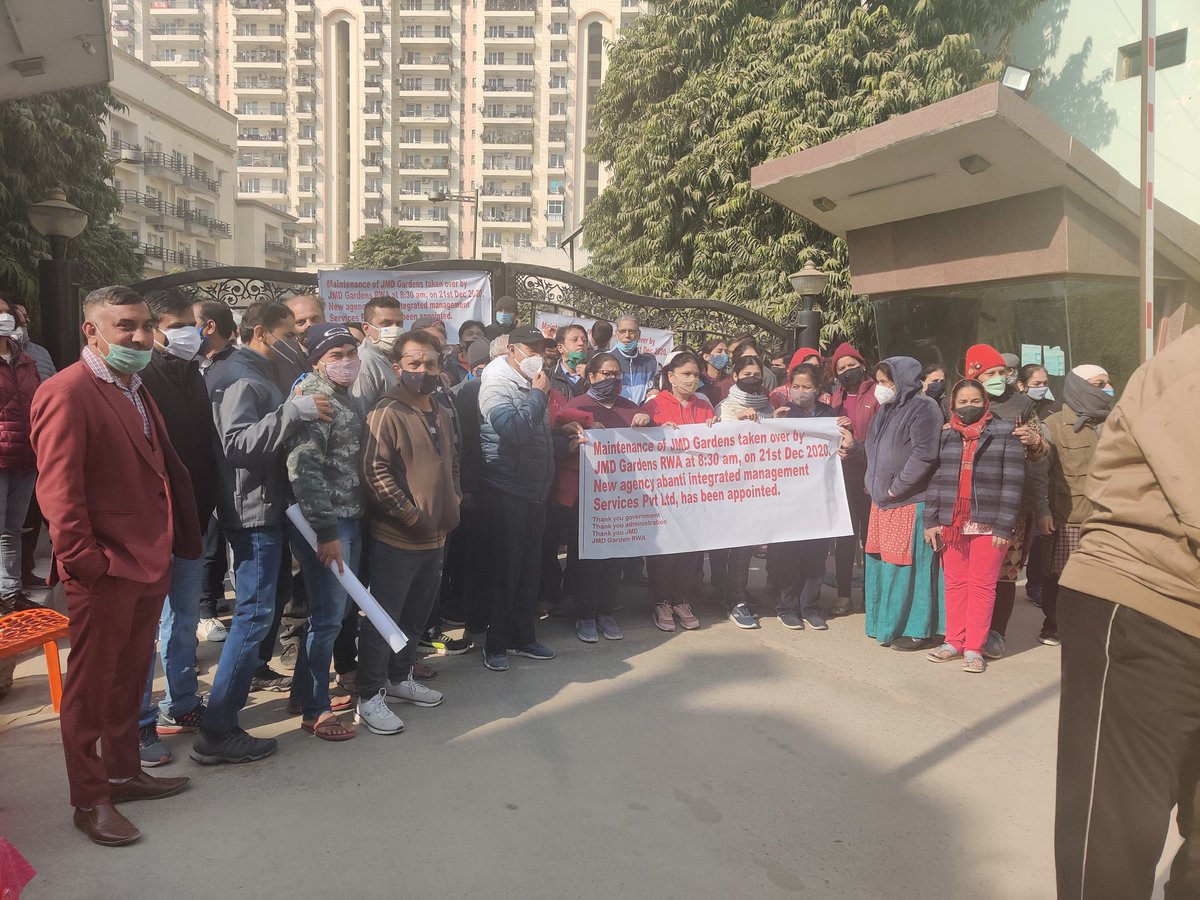 JmdgResidents's tweet photo. Residents in their new form#new maintenance agency#Save JMD garden#movement.@cmohry @DC_Gurugram @TOIGurgaon @JmdgResidents https://t.co/enxyeVQ3gN