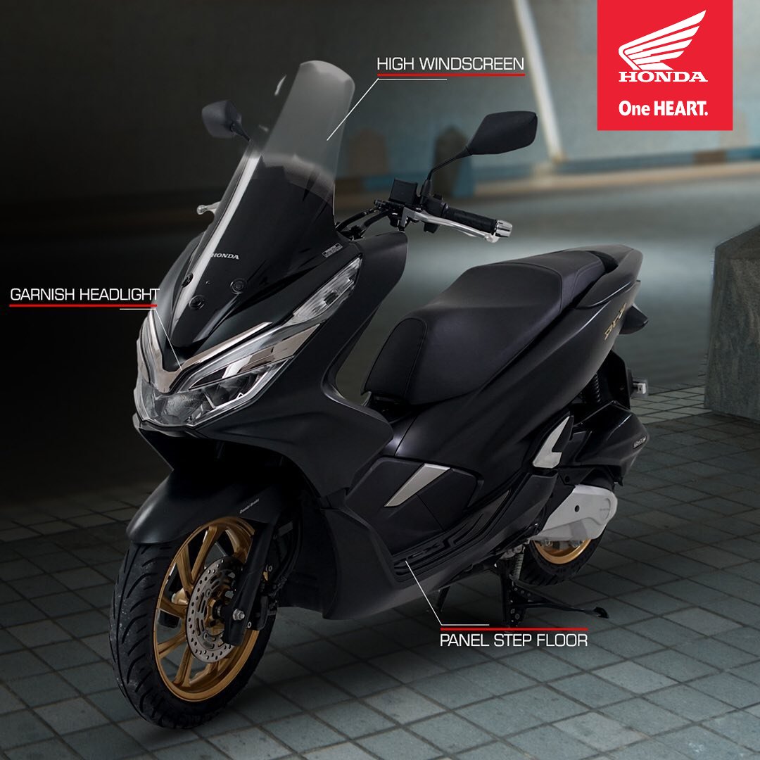 AstraHondaCare's tweet photo. Bikin tampilan Big Scooter Premium #HondaPCX terlihat semakin elegan dengan berbagai aksesoris asli dari Honda Genuine Accessories.
Jadi, aksesoris mana nih yang mau dipasang di Honda PCX nya, Brosis?
#ExceedExcellence #BigScooter #OneHEART https://t.co/k9z0E6Cjdd