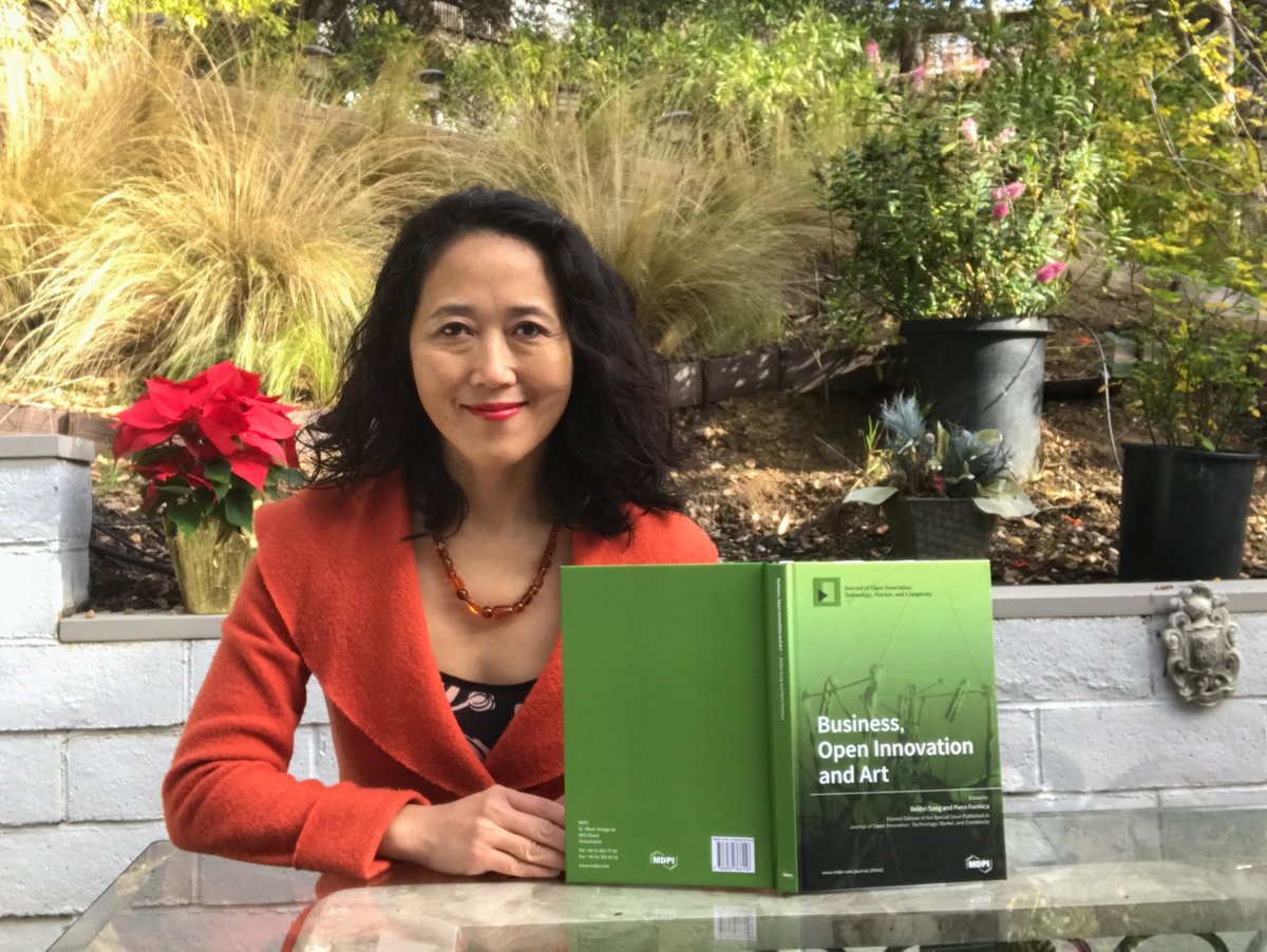 SongBeibei's tweet photo. Excited to receive a hardcopy of our new book "Business, Open Innovation and Art", and delighted to celebrate with my collaborators. Order here: https://t.co/XyFg6frCRE #innovation #art #artful #leadership #artscience #newrenaissance #humandevelopment #creativity #business https://t.co/Et6ah7Rt6q