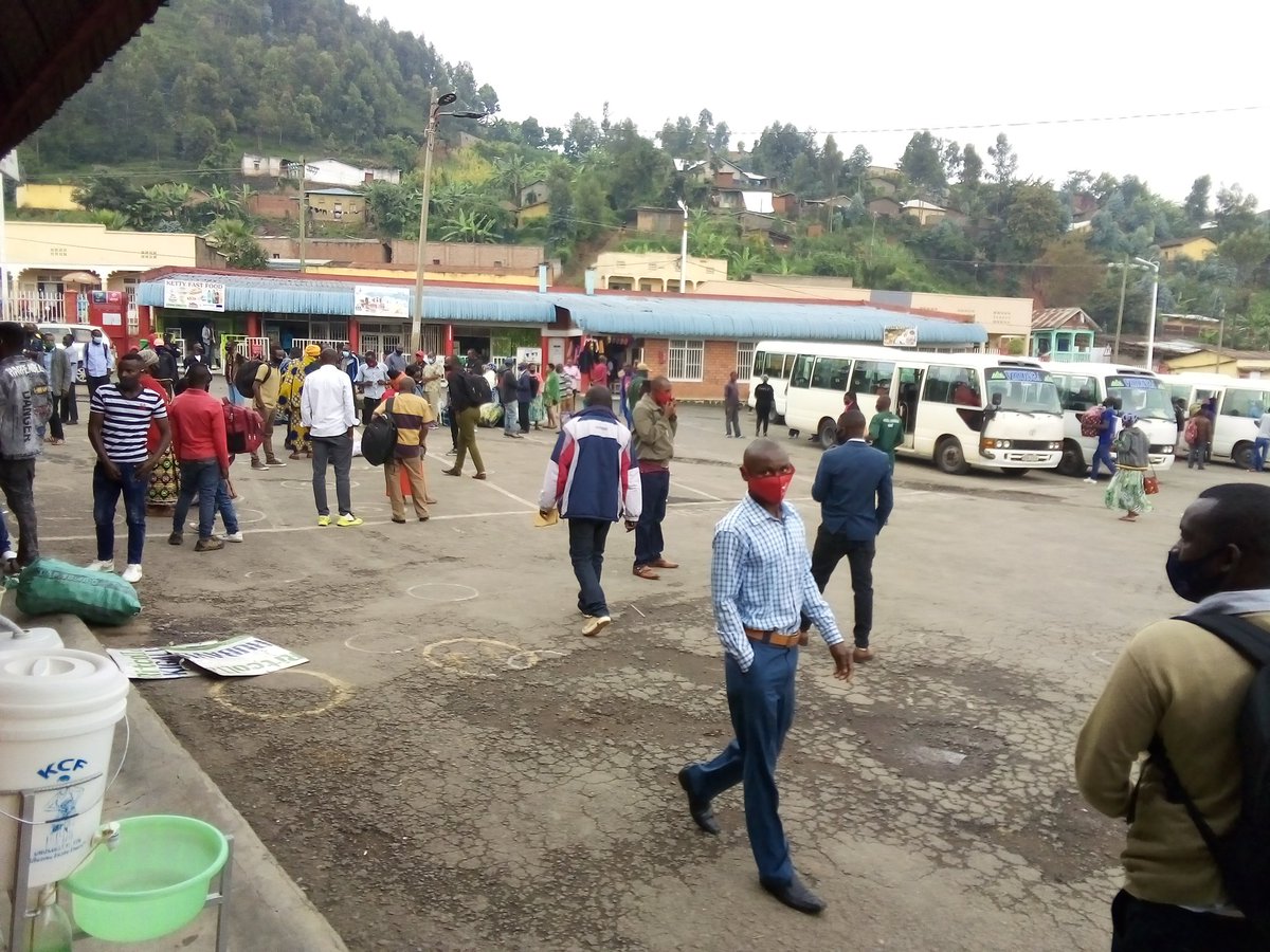 Musanze :Kubona imodoka yerekeza Kigali ni hatali.Buri agence urayigeraho bati ashwii imodoka zijya Kigali zashize.Abagenzi bajya Kigali bava Musanze bumiwe.Nyamuneka inzego zibishinzwe zikemure ikibazo zifashe abagenzi.