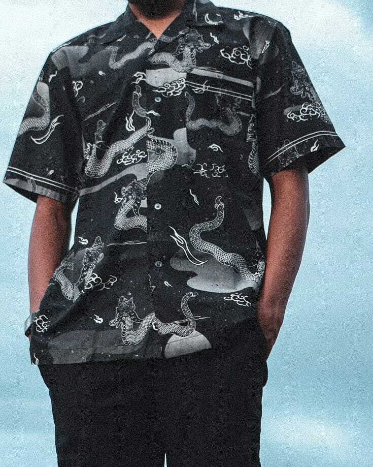 END YEAR PRESENTS &amp; GIVEAWAY! 

As a token of our gratitude towards your support in this difficult time and year, we are going to hold a giveaway to end this year.

Our new FW20 Black Naga Leisure Shirt will be yours if you're lucky. You just need to:

1… instagr.am/p/CJDKZuxlGri/