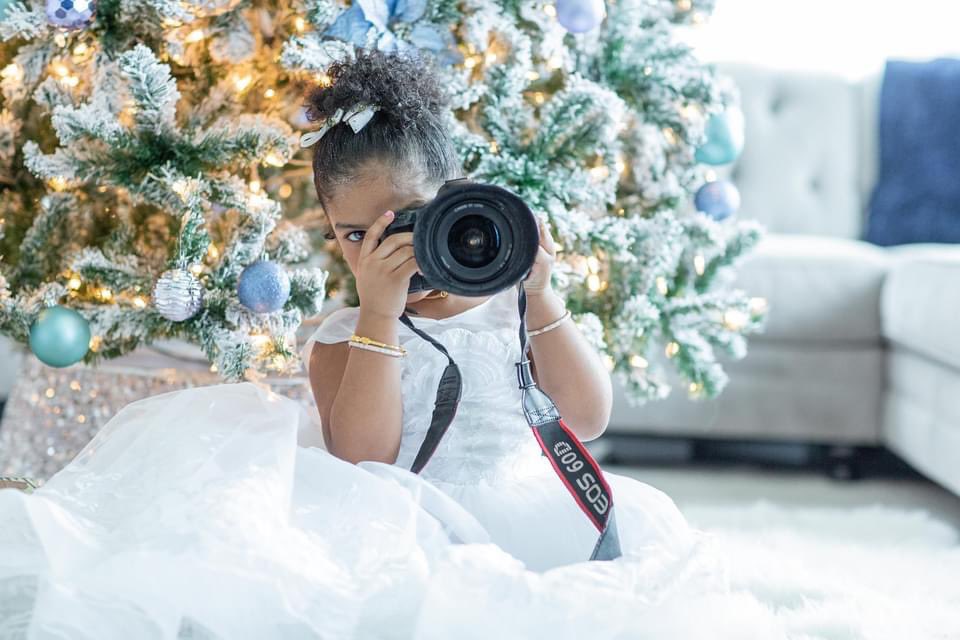 iAmCollinDurant's tweet photo. Captured one of my most critical clients today.
.
.
.
#Christmas #photography #MiniModel #MixKid #TeamCanon @CanonUSA https://t.co/QddpCRAi8G