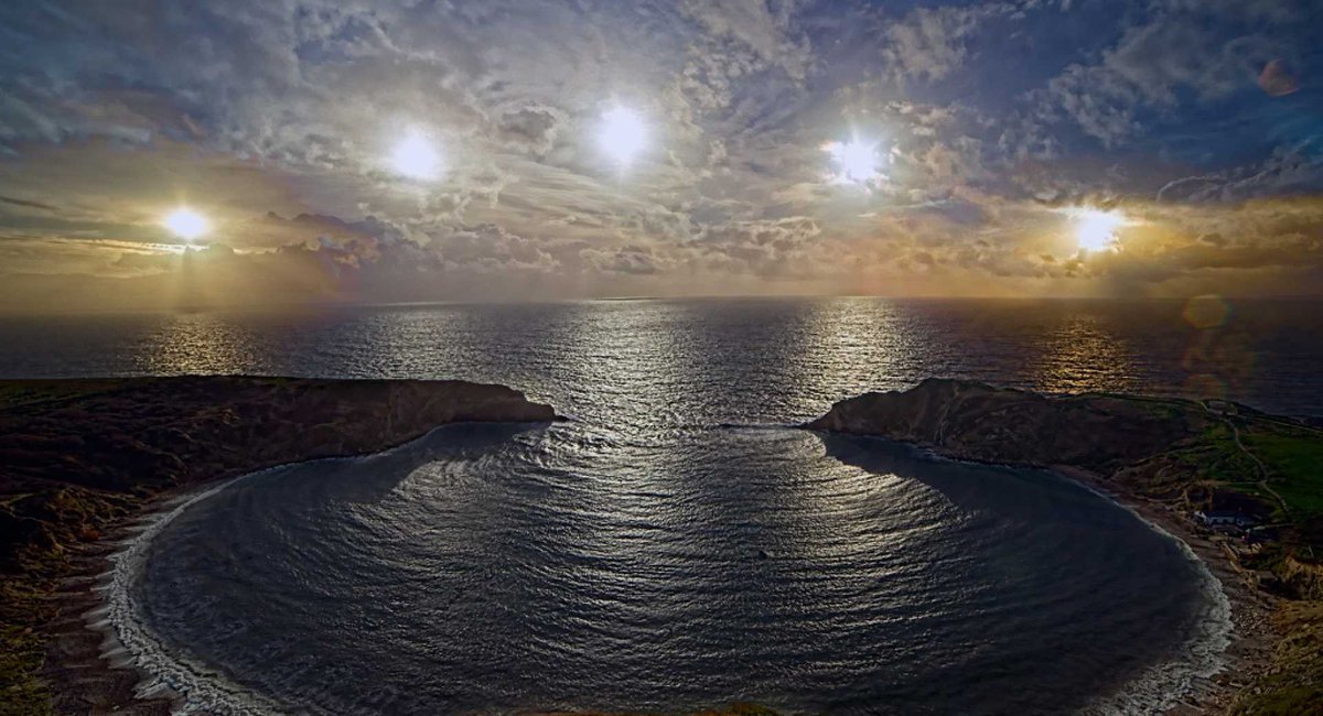 SheilaBailey46's tweet image. Happy #wintersolstice2020 the shortest day, the longest night, the official start of winter #springisonitsway #lightermornings