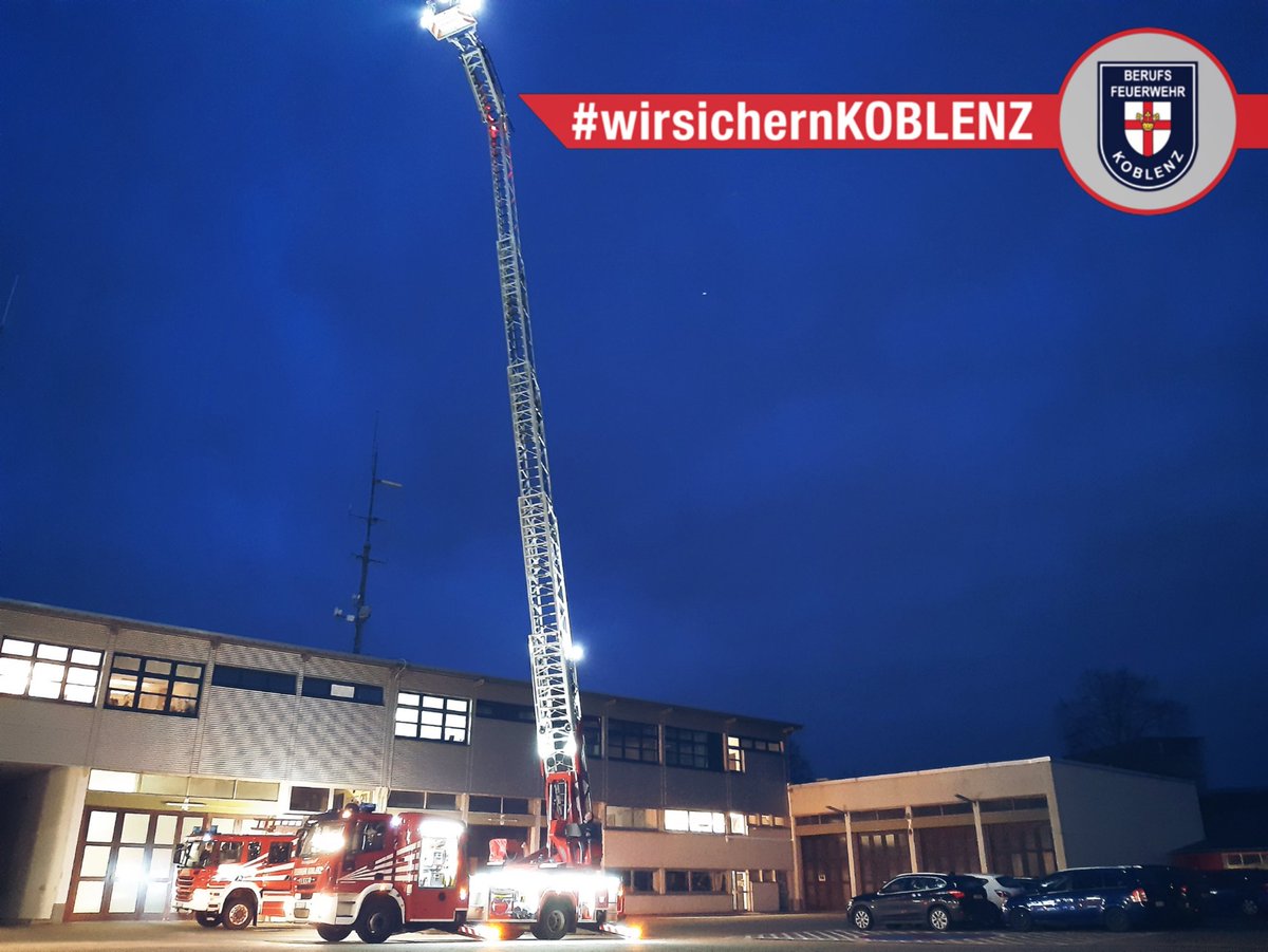 Guten Morgen #Kowelenz 
Wir starten in eine neue Woche mit der Desinfektion der Kontaktflächen und der Fahrzeugübernahme 🚒

#bleibtgesund und haltet weiter die geltenden #Schutzmaßnahmen und die #AHA -Regel ein!
#wirsichernKOBLENZ