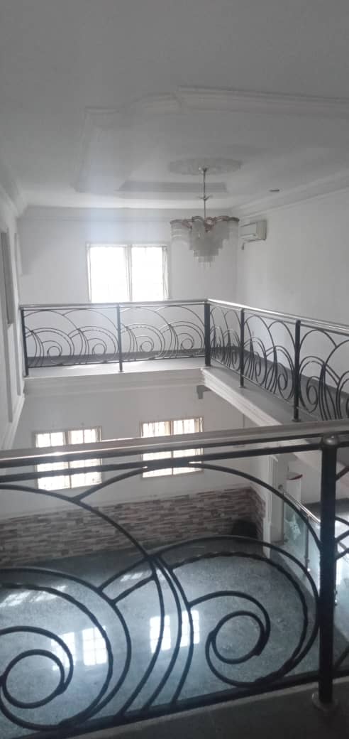 MidtolEstateLtd's tweet photo. TO LET!!!

Six (6) Bedroom Fully Detached Duplex with Two (2) Bedroom Flat BQ in Magodo Phase One, Isheri.

Features

Ample Parking Space
Fitted Kitchen
Comes with Air Conditioners
Prepaid Meter
Large Family Lounge

Price- 5Million https://t.co/SvoZPuOoQn