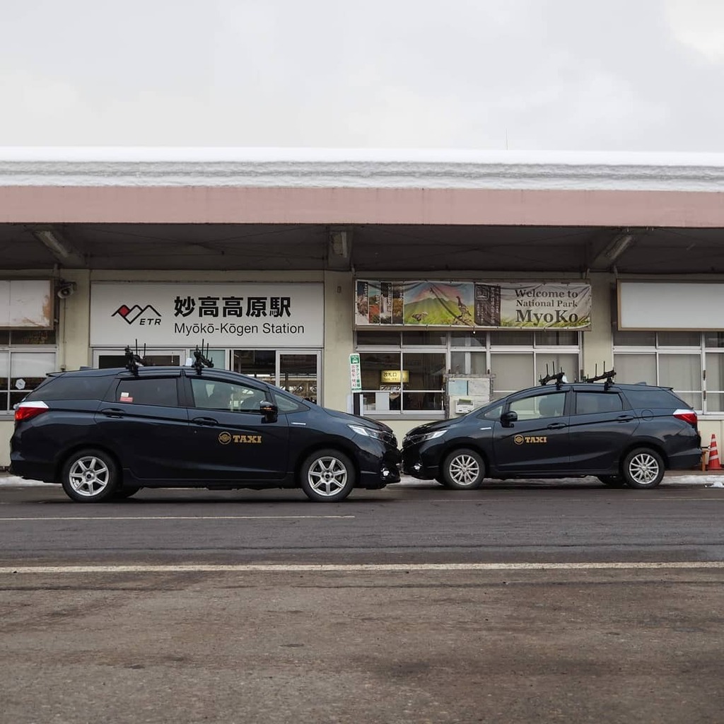 nyankorotaxi's tweet photo. 高原タクシー(新潟県妙高市)
遠近法を最大限活用(違)
#１日１タク #honda #shuttle #hondashuttle #taxi #taxigrams #taxigramsjp https://t.co/6u1UeVCZoX