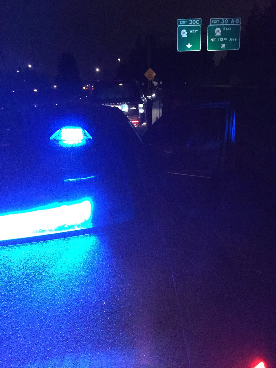 wspd5pio's tweet photo. VanWA - Took about 3 miles to Catch-up to this black SUV. It passed us heading north on I205 at 95MPH! #BlewTheDoorsOff #Distracted #OnPhone https://t.co/J4vL74meXF