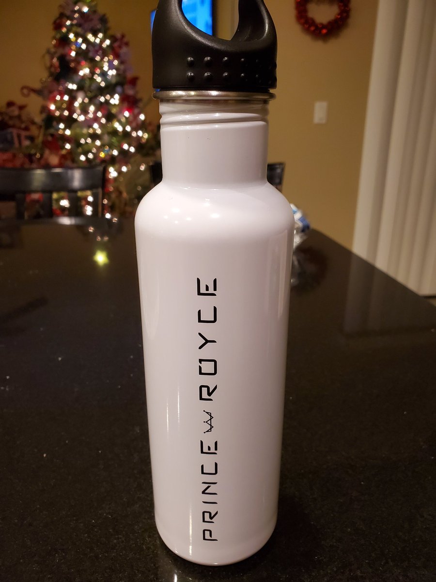 lovekarla_'s tweet photo. In love with my water bottle 💖💖. Thanks to my baby @PrinceRoyce and his team for sending it to me 😘😘 love you boo. #princeroyce #love #alterego #alteregomerchandise #waterbottle https://t.co/2rY9js5yNN
