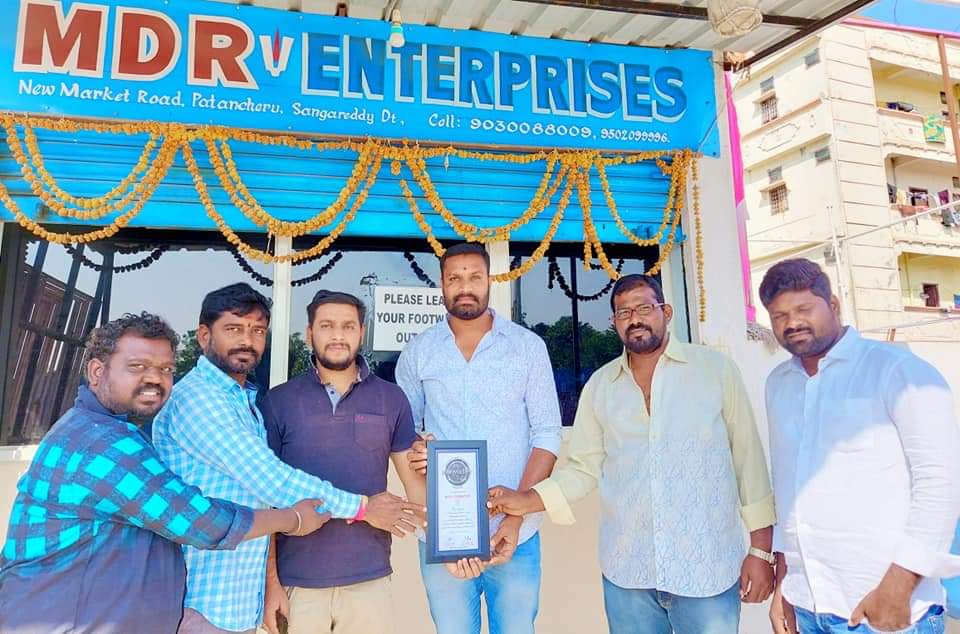MDR_Foundation's tweet photo. #MDR #FOUNDATION was awarded with "#Abhyuday #International Humanity  #Award" for all the #Social #Service events #MDR #FOUNDATION is doing for Society &amp; and for the remarkable efforts towards the #Nation.

Thank you each and everyone of you for your support.

From
#MDRFOUNDATION https://t.co/lVvNGhdN9O