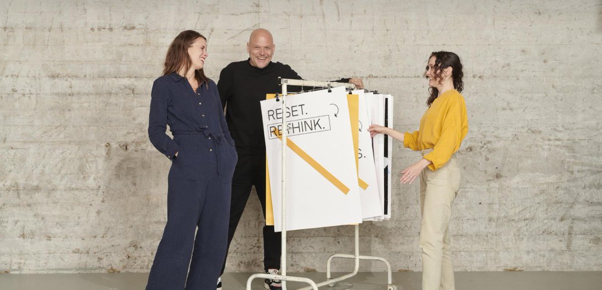 KijkopNH's tweet photo. Nieuw #modemerk #NewOptimist wil laten zien dat mode sociaal, lokaal en #duurzaam kan zijn. Om een winkel met instore atelier in #Amsterdam te kunnen openen, startten oprichters Nelleke Wegdam, Xander Slager en Merel Wicker een crowdfundingcampagne.
https://t.co/68rThVuu1k https://t.co/4pQtaEQvgA