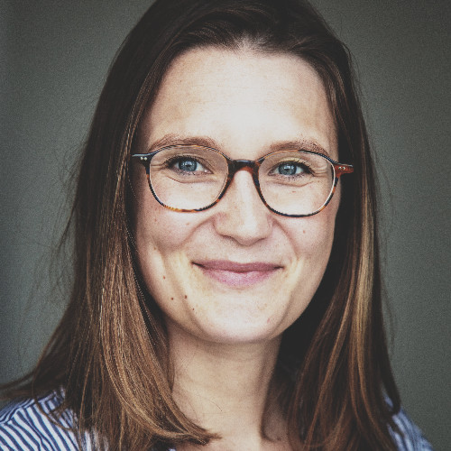  #LabRetrospective for Dr Ine Vanderleyden. Started her PhD on  #Tfh homing at  @KU_Leuven as joint project with  @LintermanLab at  @BabrahamInst, moved over to  @Cambridge_Uni fully to finish up. Now retraining as a Patent Attorney in London.