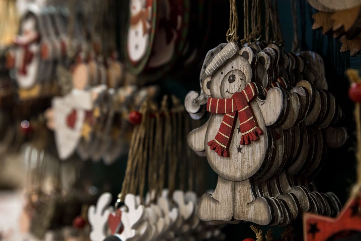 SandtonCity's tweet photo. Give the heart of the home the attention it deserves with #ChefsNIcers’ variety of kitchenware, bakeware and specialist cake decorating equipment that will make your kitchen more festive 🎅
#IconicSandton #CreateTomorrow #BuildTomorrowTogether #ChefsNIcers #Christmas https://t.co/9UGvpMuwYn