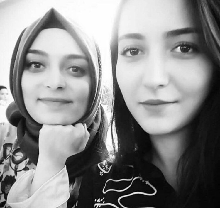 Sarı ailesinin iki evladı Şeyma ve Tuğba’yı yaşadıkları evde katledip planlı vahşette annelerini de ağır yaralayan katilin yarın
(22 Aralık 2020) Konya’da görülecek mahkemede en ağır şekilde cezalandırılacağından şüphemiz yoktur.
 
#seymavetuğbaicinadalet