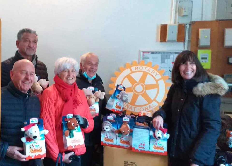 RotaryVLBA's tweet image. Quand le Rotary Club de Villeneuve-Loubet Baie des Anges se transforme en Père Noël à Tende !
#rotaryclubvilleneuvebaiedesanges #rcvlba #Rotary #rotaryenaction