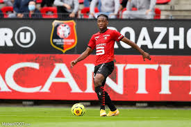 However, he is incredibly weak in the air, he only wins 33% of his aeiral duels.His dribbling must also improve, successful dribbling rate: 42%Is he better than Morey? Debatetable, not playful, but definitely defensively, and he is much more agile and moves better than Meunier.