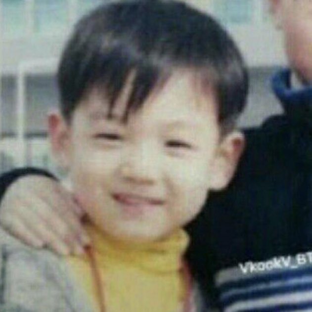 A thread of Jungkook -- but as you keep scrolling he gets older