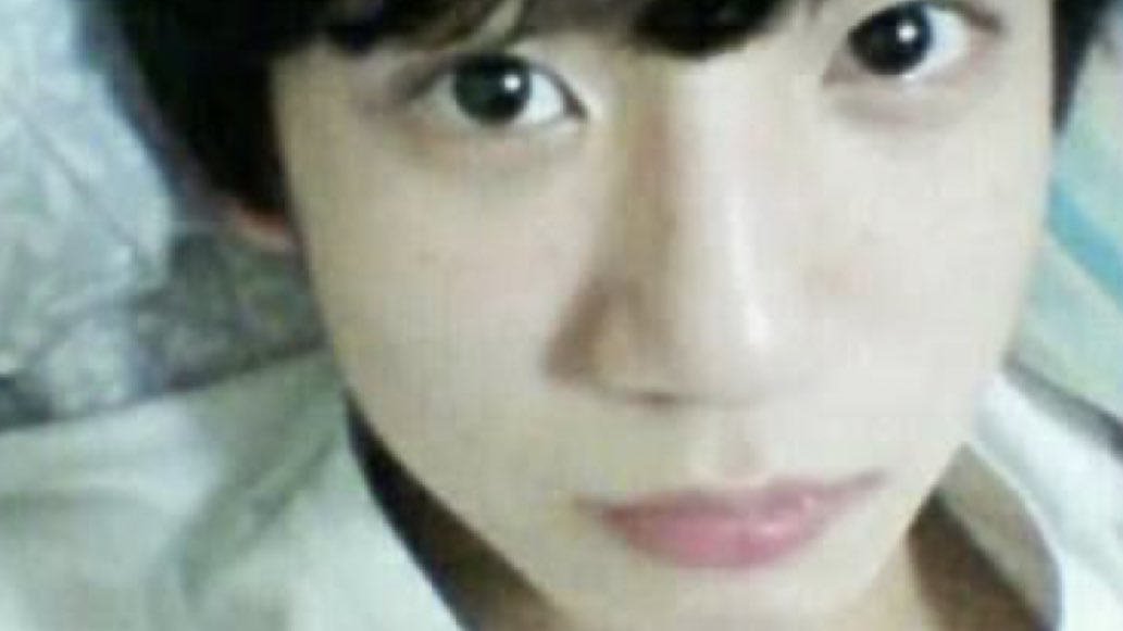 A thread of Jungkook -- but as you keep scrolling he gets older