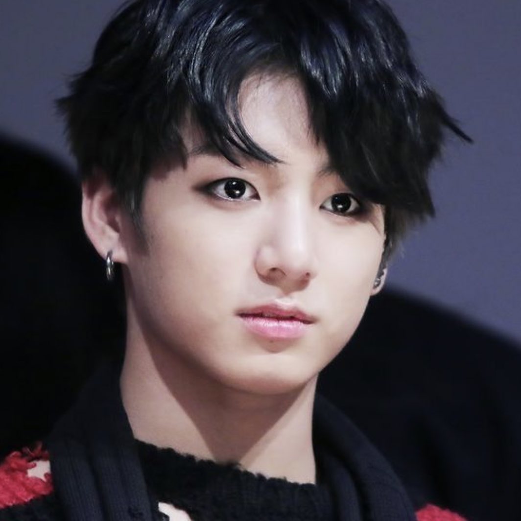 A thread of Jungkook -- but as you keep scrolling he gets older